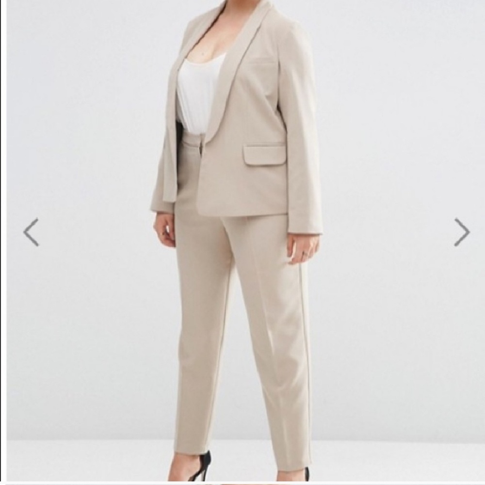 ***Final SALE*** Suit 2pc NUDE